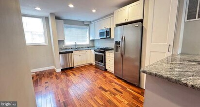814 S Oak St in Arlington, VA - Building Photo - Building Photo