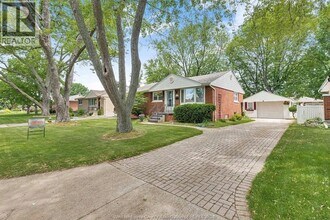 3692 McKay Ave in Windsor, ON - Building Photo - Building Photo