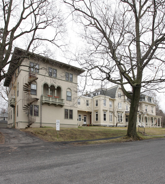 149-151 Bartlett Ave in Pittsfield, MA - Building Photo - Building Photo