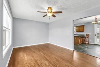 912 Lyme Brook Ln in Charlotte, NC - Building Photo - Building Photo