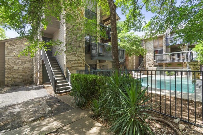 property at 3627 Menchaca Rd