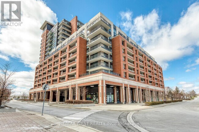 3091 Dufferin St in Toronto, ON - Building Photo - Building Photo