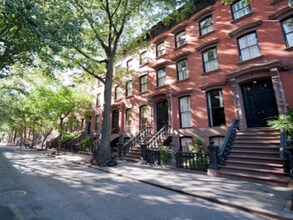 55 Leroy St-Unit -D5 in New York, NY - Building Photo - Building Photo