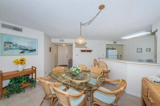 6050 Bahia Del Mar Cir N in St. Petersburg, FL - Building Photo - Building Photo