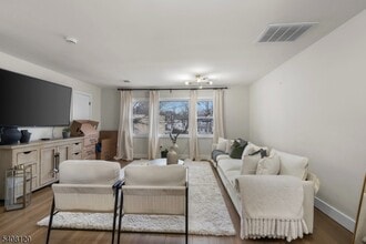 22 Crescent Ct in Newark, NJ - Building Photo - Building Photo