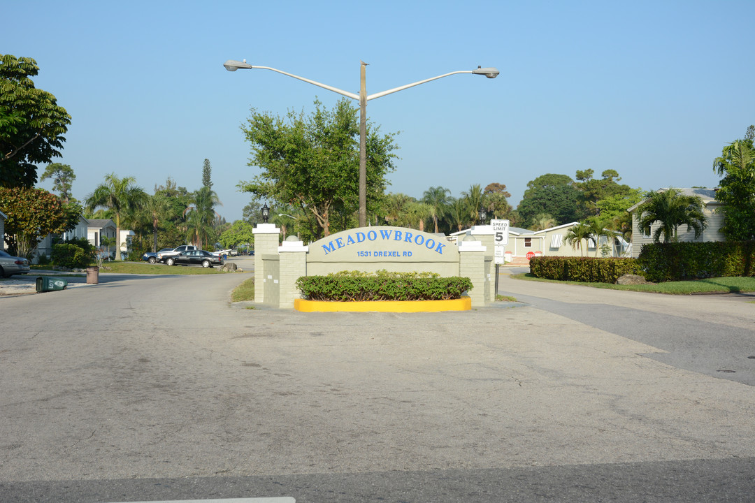 Meadowbrook Mobile Home Park in West Palm Beach, FL - Building Photo