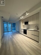 110 Broadway Ave in Toronto, ON - Building Photo - Building Photo