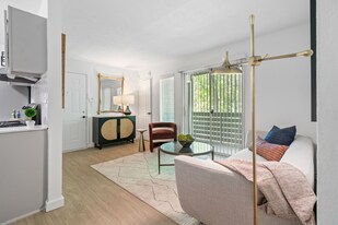 The Wynne in Doraville, GA - Building Photo