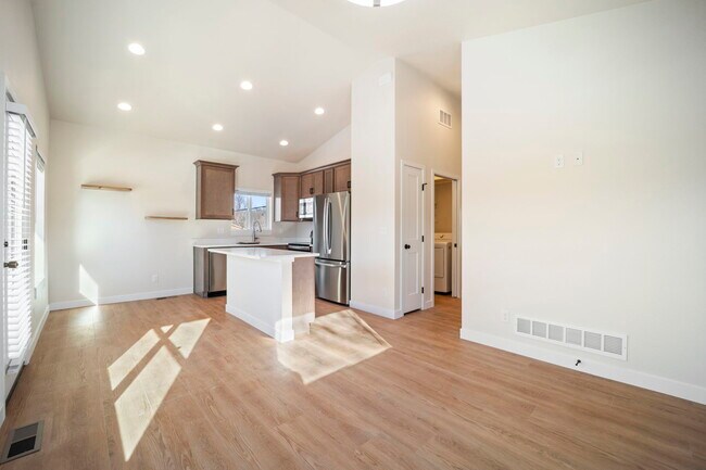 824 E Moreno Ave in Colorado Springs, CO - Building Photo - Building Photo