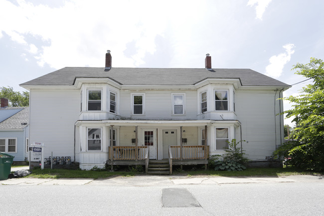 27-31 River St in Rochester, NH - Foto de edificio - Building Photo