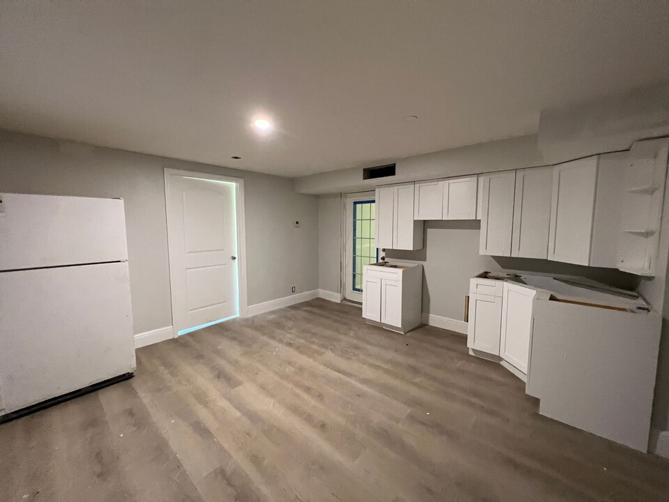 6511 Seminole Dr in Atlantis, FL - Building Photo