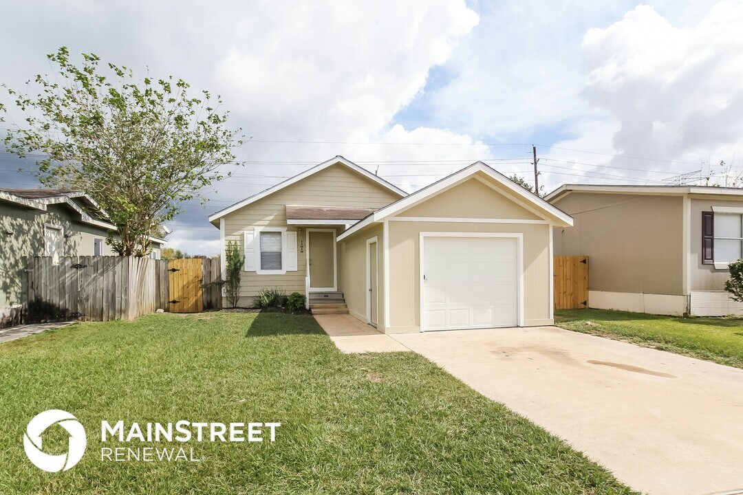 11818 Greenspark Ln in Houston, TX - Building Photo