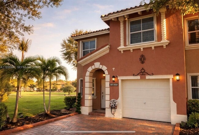 15313 SW 31st Terrace in Miami, FL - Building Photo - Building Photo