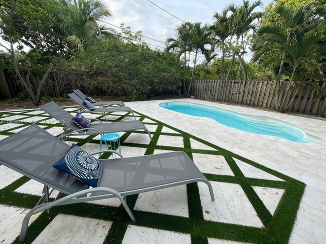 property at 1427 SW 30th St