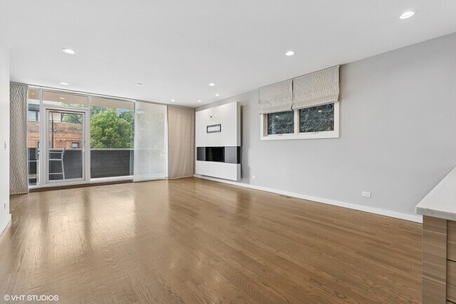 927 N Damen Ave in Chicago, IL - Building Photo - Building Photo
