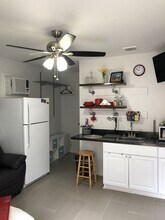 621 Fairbanks St, Unit Studio A in Houston, TX - Building Photo - Building Photo