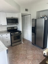 6165 58th St N in St. Petersburg, FL - Building Photo - Building Photo