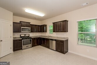 2268 Allman Dr in Jonesboro, GA - Building Photo - Building Photo