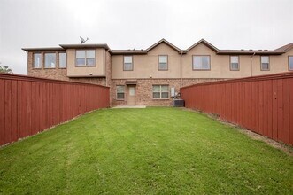 6521 Federal Hall St in Plano, TX - Building Photo - Building Photo