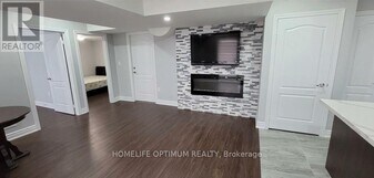 165 Russell Creek Dr in Brampton, ON - Building Photo