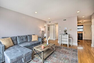 7423 N Sheridan Rd in Chicago, IL - Building Photo - Building Photo