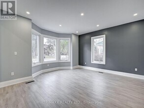 78 Livingston Ave in Grimsby, ON - Building Photo - Building Photo