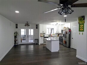 2336 Hempline Ct in St. Louis, MO - Building Photo - Building Photo