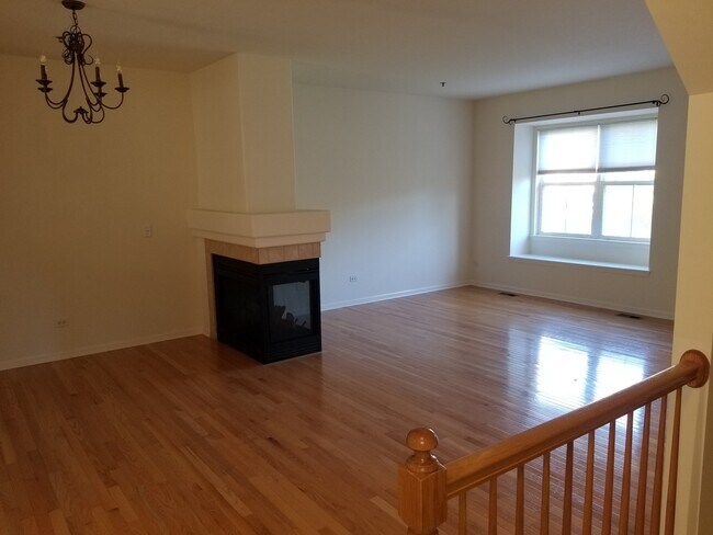 4702 N Lamon Ave in Chicago, IL - Building Photo - Building Photo