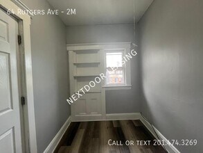 64 Rutgers Ave in Jersey City, NJ - Building Photo - Building Photo