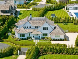 50 Rosko Ln in Southampton, NY - Building Photo