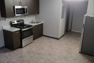 4205 Hatch Blvd in Sheffield, AL - Building Photo - Building Photo