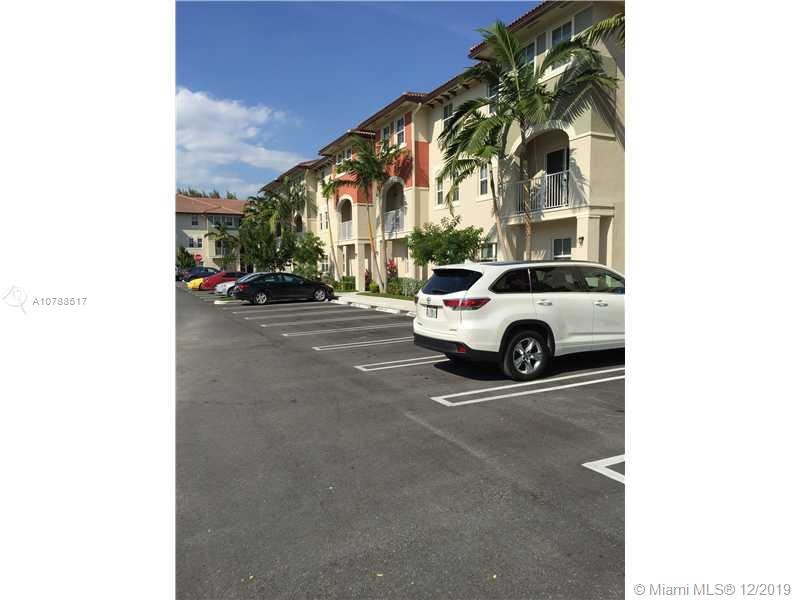 8740 NW 97th Ave-Unit -209 in Doral, FL - Foto de edificio