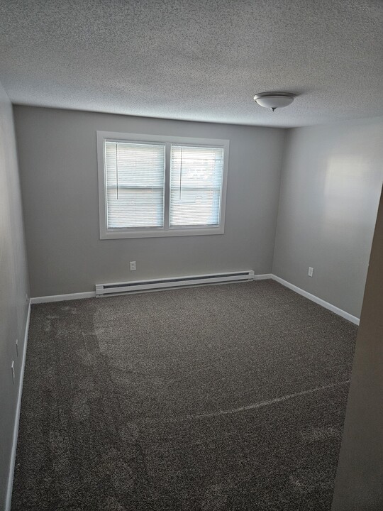 46 Columba St, Unit 58 in Chicopee, MA - Building Photo