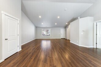 760 Joel Palmer Way in Dayton, OR - Building Photo - Building Photo