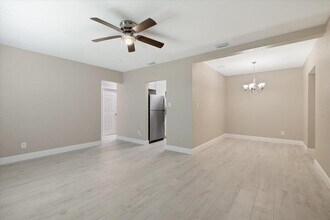 807 S 12th St in Fort Pierce, FL - Building Photo - Building Photo