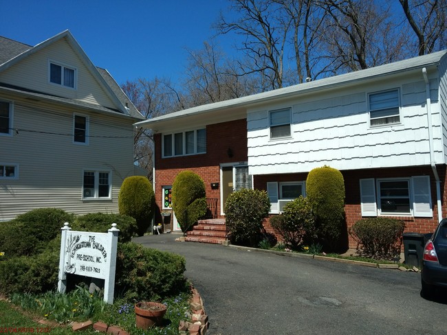 3435 Richmond Rd in Staten Island, NY - Building Photo - Building Photo