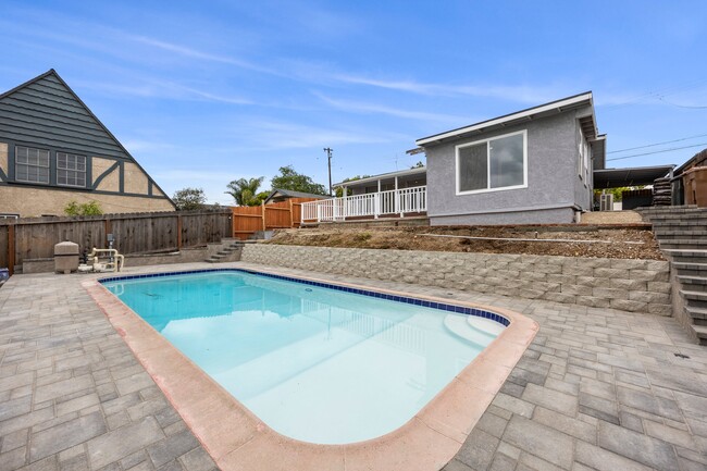 615 Malvern Ave in Fullerton, CA - Building Photo - Building Photo