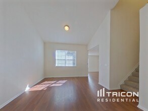 1129 S Duquesne Cir in Aurora, CO - Building Photo - Building Photo