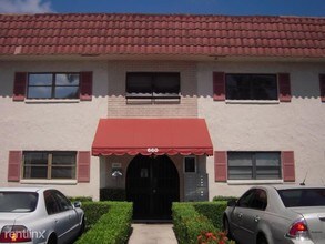 660 Dover St in Boca Raton, FL - Building Photo - Building Photo