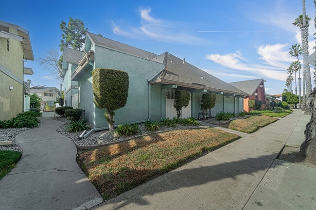 2779 E Harbor Blvd in Ventura, CA - Building Photo - Building Photo