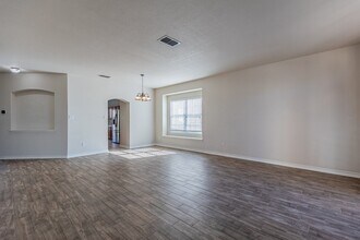 21226 Villa Valencia in San Antonio, TX - Building Photo - Building Photo