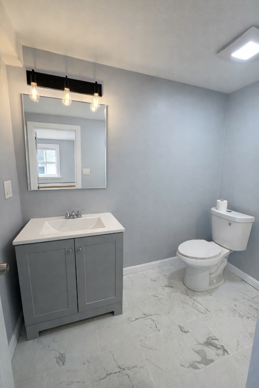 510 Main St in Farmington, NH - Building Photo - Building Photo