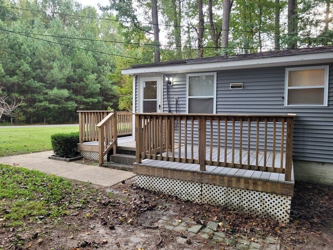1616 Baptist Rd in Yorktown, VA - Building Photo - Building Photo