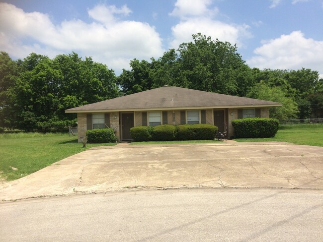 3612 Comanche St in Bryan, TX - Building Photo - Building Photo