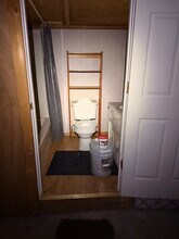 1 Sylvan Spring Dr in Triadelphia, WV - Foto de edificio - Building Photo