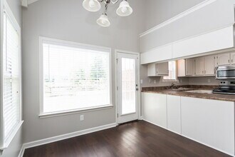 8925 Lake Springs Cove in Memphis, TN - Building Photo - Building Photo