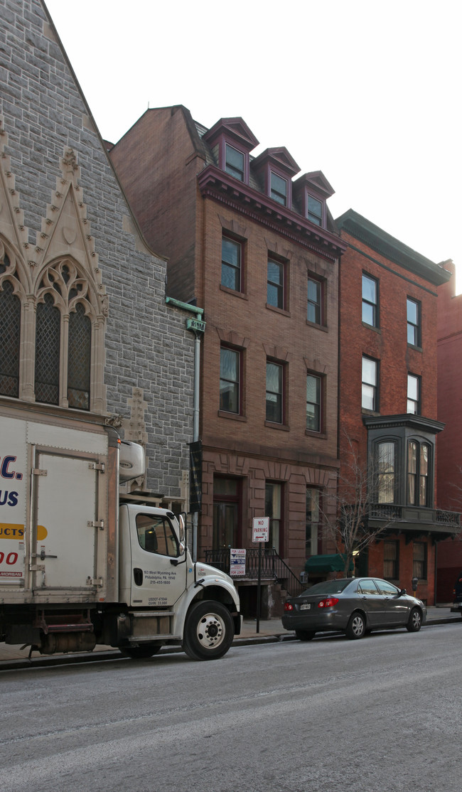 809 Cathedral St in Baltimore, MD - Building Photo - Building Photo