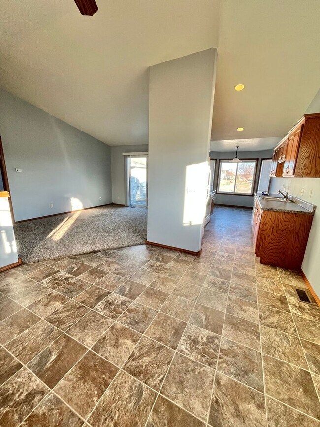 2508 Augusta St in Brandon, SD - Building Photo - Building Photo