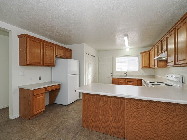 65 N 630 E in American Fork, UT - Building Photo - Building Photo