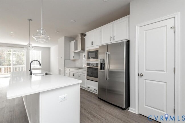 property at 600 Rivanna Hl Rd
